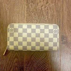 Louis Vuitton Damier Azur Wallet in great condition